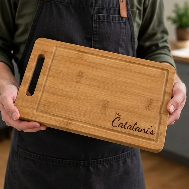 A bamboo board engraved in a flowing script family name